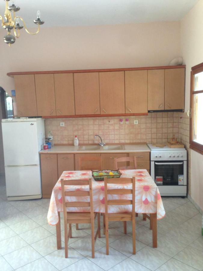 Апартаменти Nikitis House Номер фото